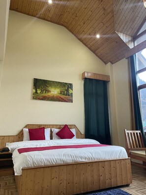 مكتب ومساحة عمل للكمبيوتر المحمول وواي فاي مجانًا