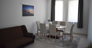 Superior Suite, 1 Bedroom, Patio | In-room dining - Hotel Villa Mala Porec (Porec)