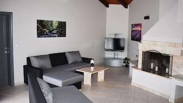 高级套房, 阳台 | 起居区