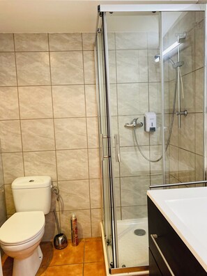 Towels, toilet paper