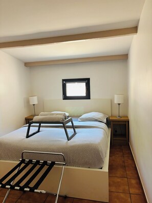 1 bedroom, iron/ironing board, bed sheets