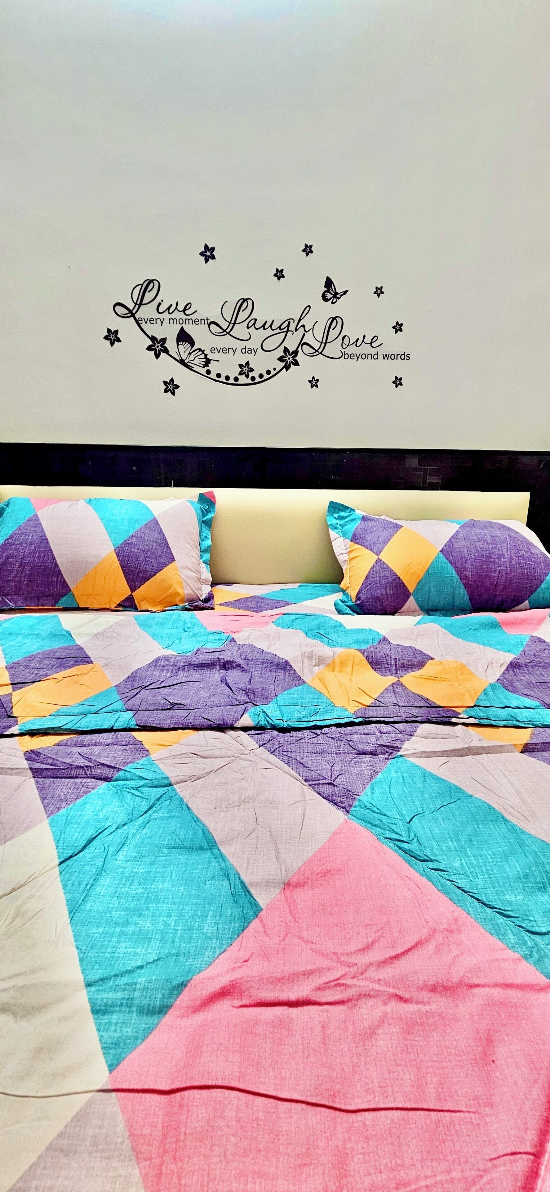 Internet, bed sheets