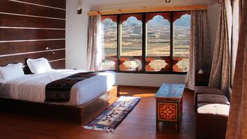 Deluxe Suite, Balcony, Mountain View | Free WiFi