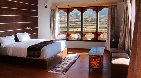 Deluxe-Suite, Balkon, Bergblick | Kostenloses WLAN