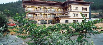 Gawaling Hotel