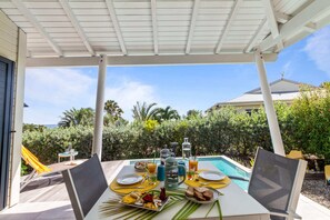 Unclassified image, 2 of 12, button - Bungalow Lagoon - One Bedroom Villa, Sleeps 2 (Sainte-Anne)