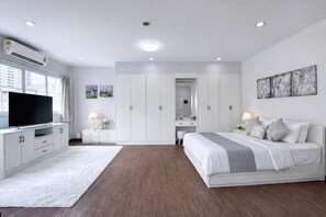 Grand Suite, City View | Free WiFi - Blissful Heaven Residence (Khlong Tan Nuea, Watthana)