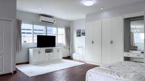 Grand Suite, City View | Free WiFi - Blissful Heaven Residence (Bangkok)