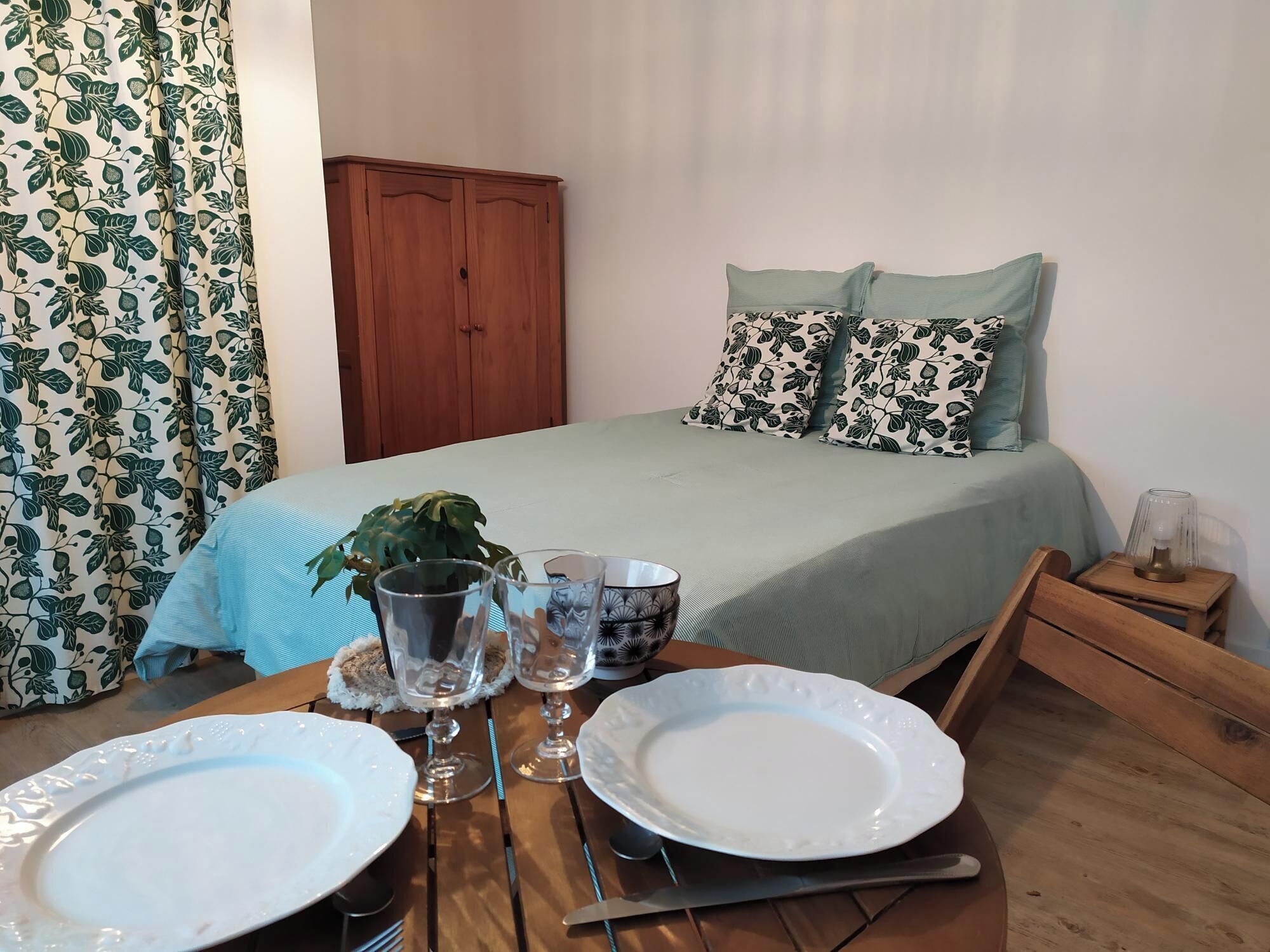 1 bedroom, iron/ironing board, WiFi (free), bed sheets