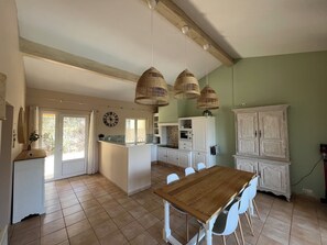 Dining - Villa with pool & large shaded terrace - Provence, absolute calm! (Mollans-sur-Ouvèze)