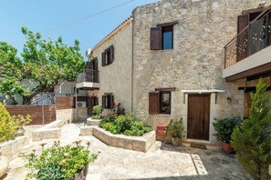 Unclassified image, 4 of 22, button - 3-Min Drive to Kalyves Beach, Stone Home with Private Pool in Armenoi Center (Chania)