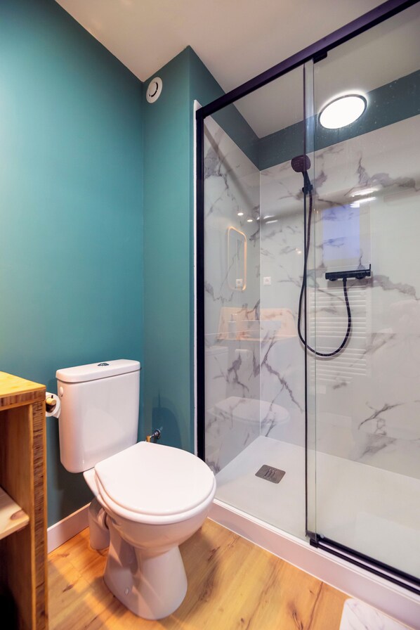 Bathroom - "Le Perchoir" (Cuverville)