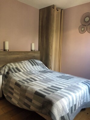 Iron/ironing board, internet, bed sheets - Quiet gite near Sarlat (Tamniès)