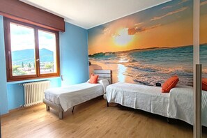 Desk, iron/ironing board - Belvedere Home - Lake View with Terrace in the Center of Salò – Parking Space (Salò)
