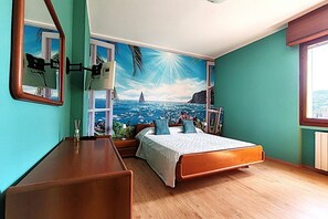 Desk, iron/ironing board - Belvedere Home - Lake View with Terrace in the Center of Salò – Parking Space (Salò)