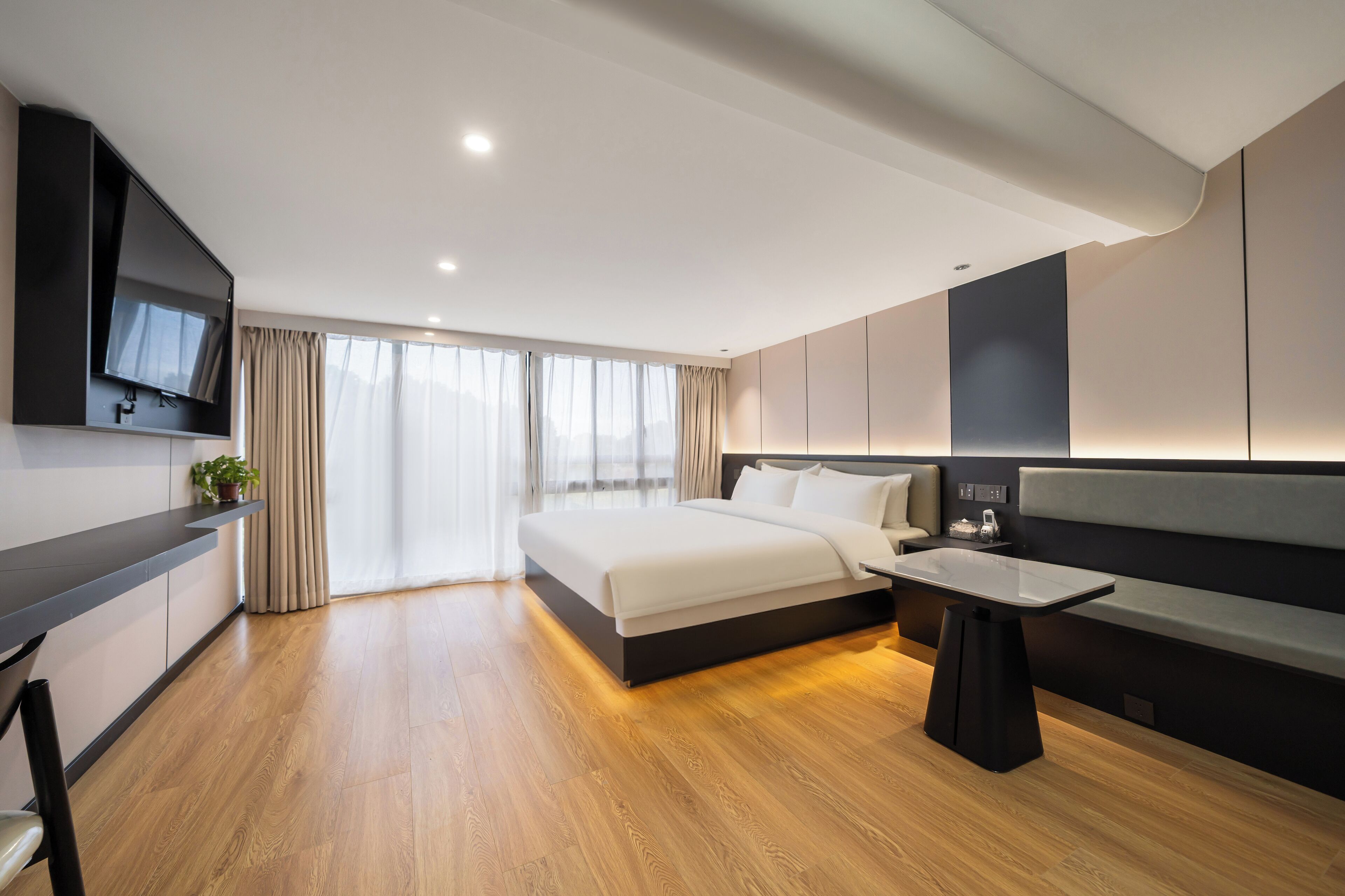 Desk, blackout curtains, iron/ironing board, free WiFi