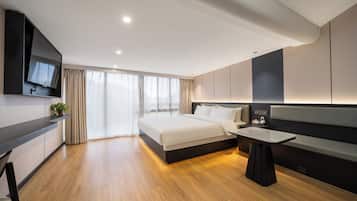 Bureau, rideaux occultants, chambres insonorisées