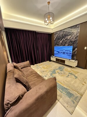 Basic-Zimmer, Balkon, Seeblick | Wohnbereich