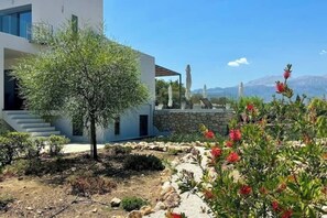 Unclassified image, 5 of 51, button - Villa Eleni, Vamos Sea & Mountain View with Pool (Chania)