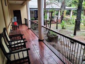 Terrace/patio - Sujatha Tourist Rest (Dambulla)