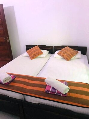 Deluxe Double Room, Balcony, Garden View | In-room safe, desk, laptop workspace, blackout curtains - Sujatha Tourist Rest (Dambulla)