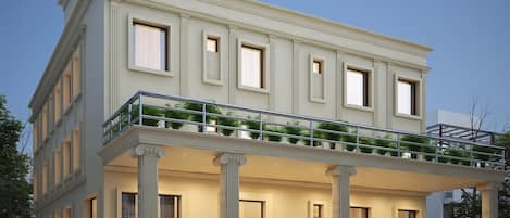 Deluxe Studio Suite | Reception