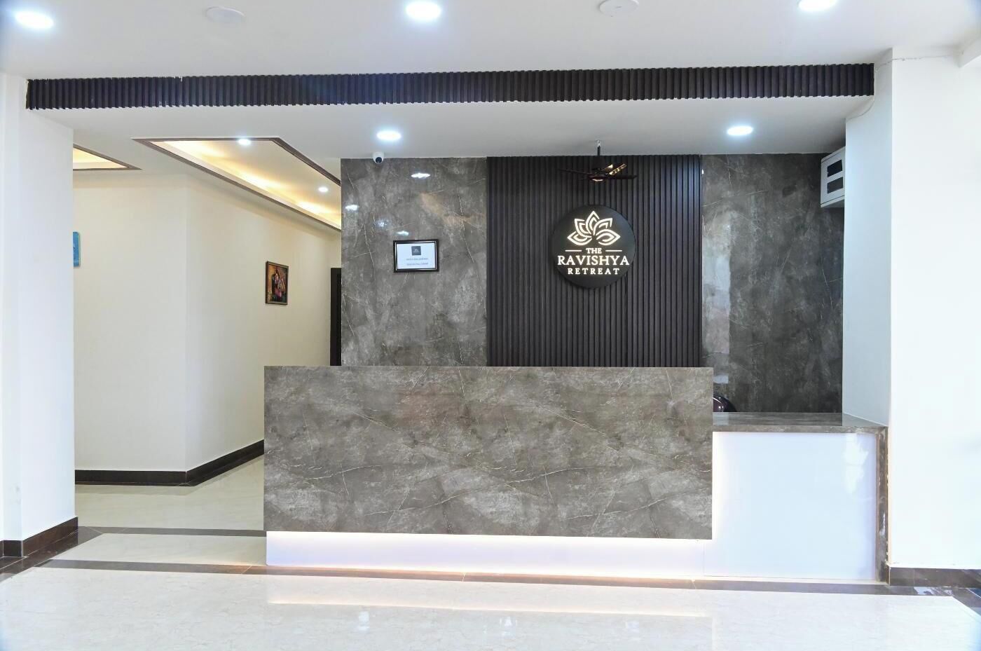 Studio Suite Deluxe | Quầy tiếp tân