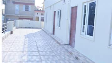 Deluxe Studio Suite | Property grounds