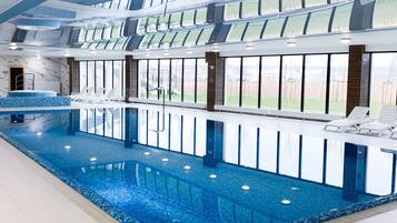 Innenpool, beheizter Pool