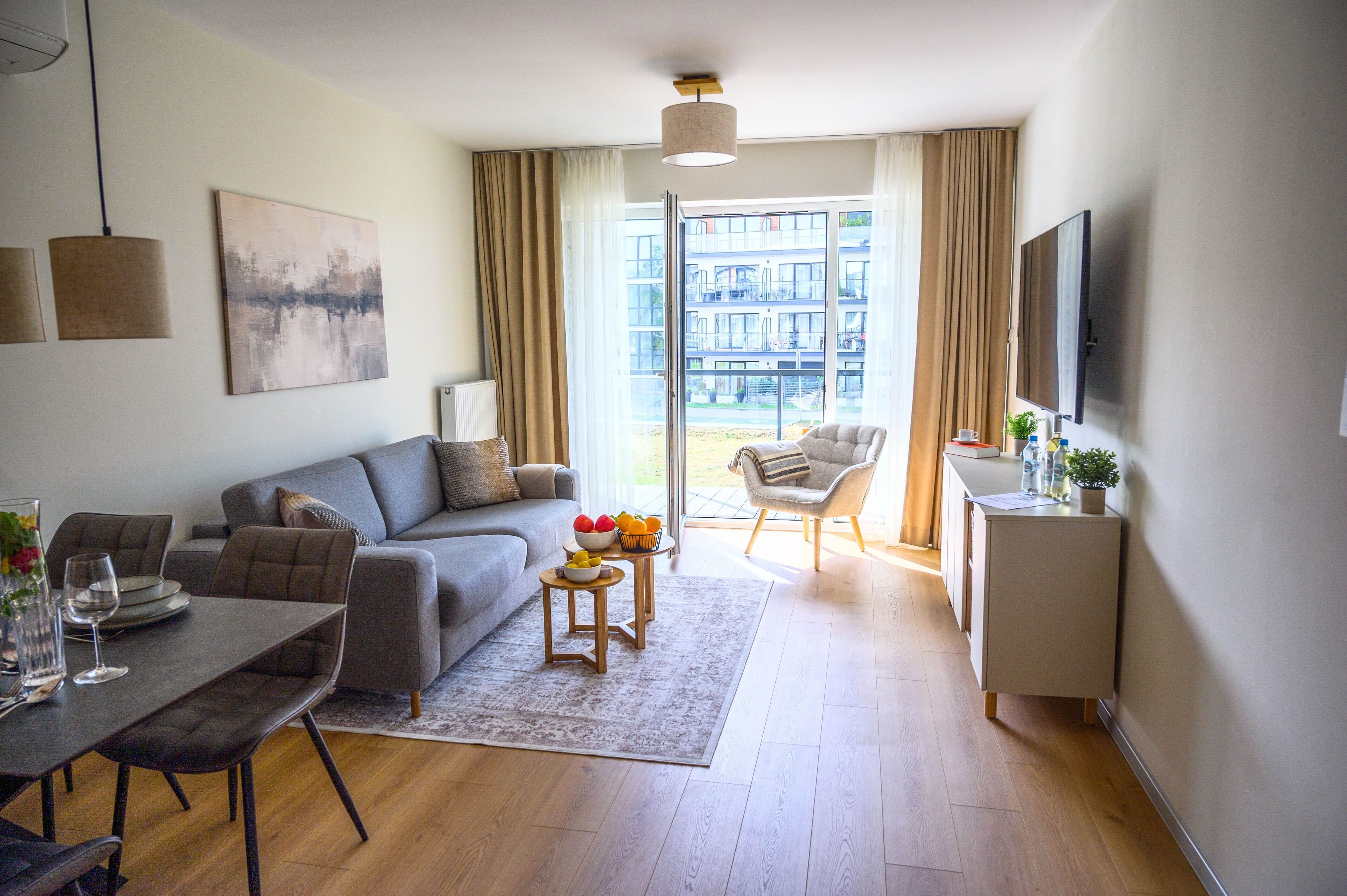 Smart-TV, Tischtennisplatte