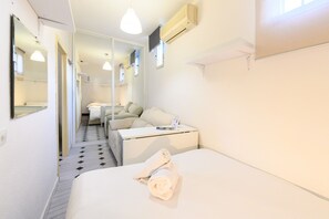 Een strijkplank/strijkijzer, gratis wifi