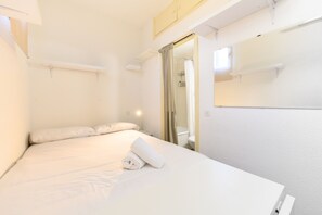 1 bedroom, iron/ironing board, free WiFi - (BMU9213) 1 bedroom apartment in Chamberí (Madrid)