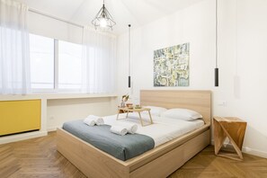 2 Schlafzimmer, Schreibtisch, Bügeleisen/Bügelbrett