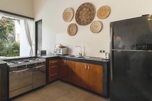 Unclassified image, 2 of 10, button - Villa Alice Satu (Bali)
