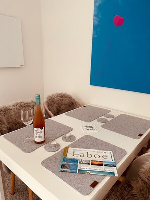 Interior - Comfortable vacation apartment in the heart of Laboe with balcony near the beach (Laboe)