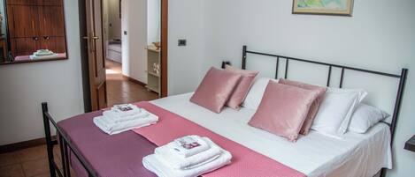 1 makuuhuone, silitysrauta/-lauta, Wi-Fi, vuodevaatteet