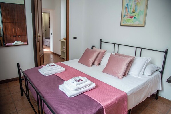 1 makuuhuone, silitysrauta/-lauta, Wi-Fi, vuodevaatteet