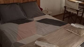 Bügeleisen/Bügelbrett, Internetzugang, Bettwäsche