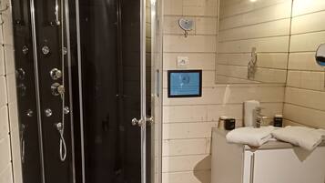 Dusche, Haartrockner, Handtücher, Seife
