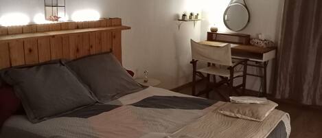 1 bedroom, iron/ironing board, Internet, bed sheets