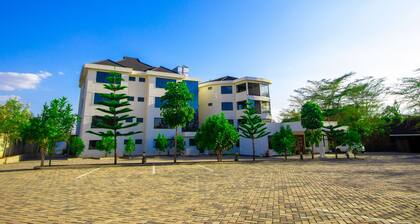 OLIVE LAKE ELEMENTAITA LODGE