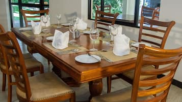 Termasuk sarapan bufet setiap hari