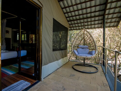 OLIVE LAKE ELEMENTAITA LODGE