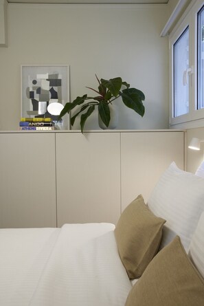 Iron/ironing board, WiFi, bed sheets - Phaedrus Living: Kolonaki Crown Residences 1 (Athens)