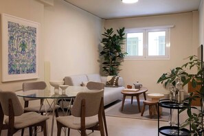 Dining - Phaedrus Living: Kolonaki Crown Residences 1 (Athens)