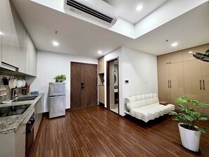 Basic Apartment, 1 Bedroom, Balcony | Individually decorated, individually furnished, desk, laptop workspace - A Quiet Stay - Service Apartment Ha Noi (Hanoi)