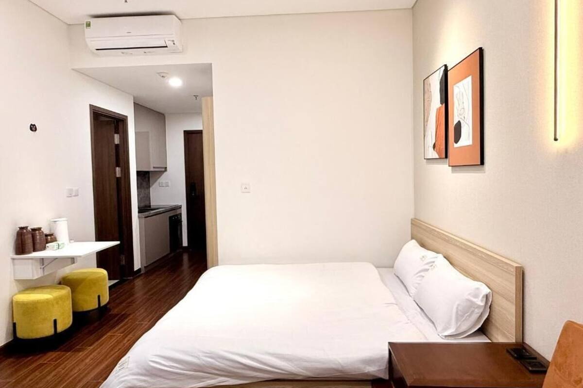 Apartment, Courtyard View | Desk, laptop workspace, free WiFi