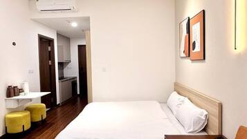 Apartment, Courtyard View | Desk, laptop workspace, free WiFi