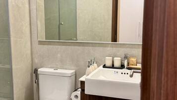 Free toiletries, hair dryer, towels, shampoo