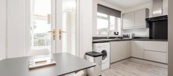 Park View Retreat – Cozy 3-Bed Home in Telford